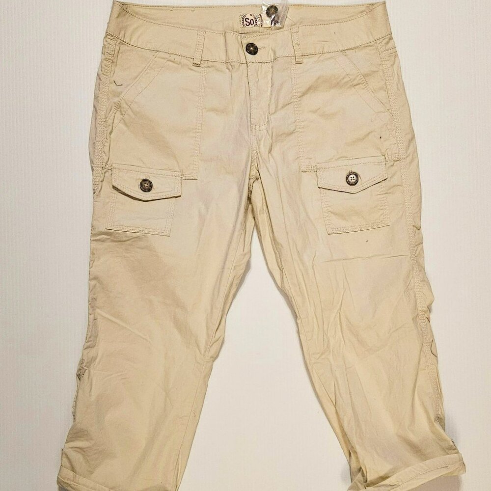 NWOT SO Khaki Capri Pants - Size 11
